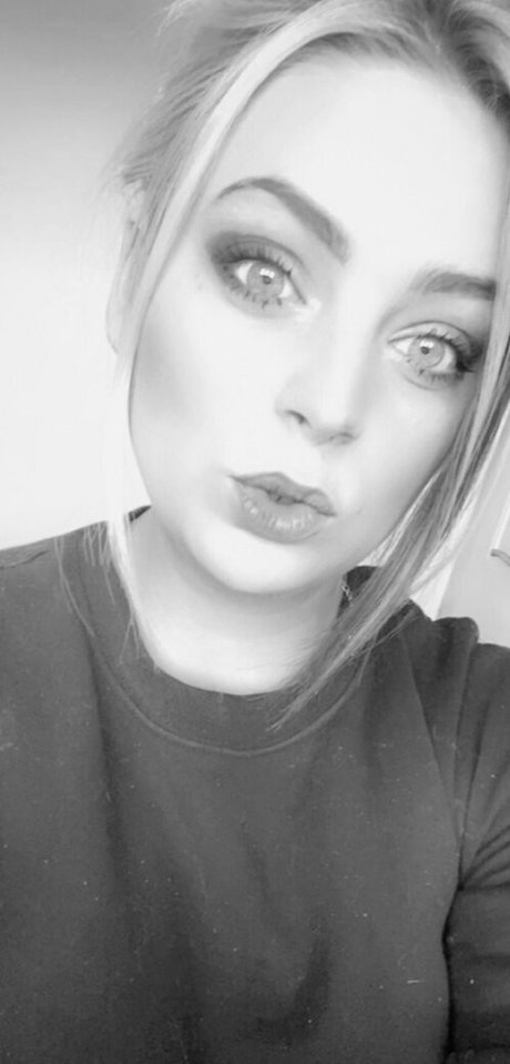 skyemoore best model archive