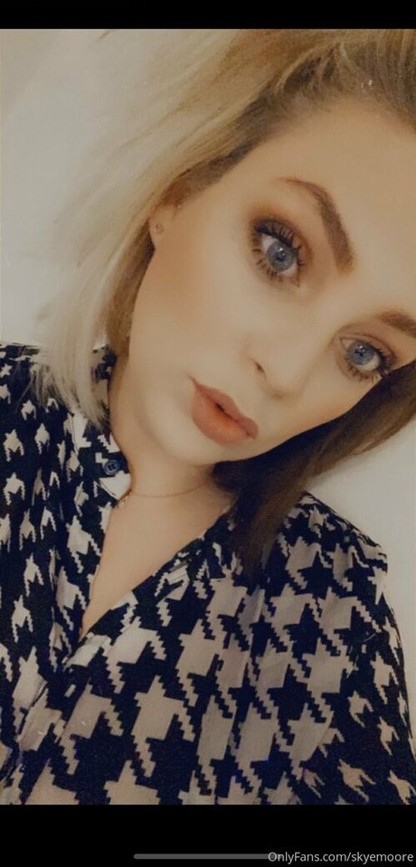 skyemoore erotic model images