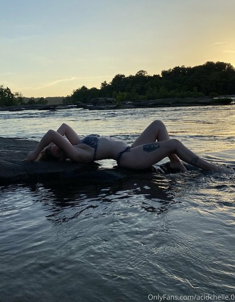 acidchelle 0 model sexy pic