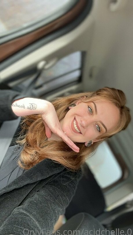 acidchelle 0 nudes model picture