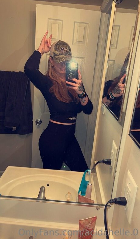 acidchelle 0 nude actress pictures