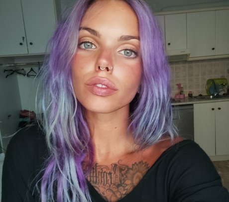 spicyrollersg free model photos