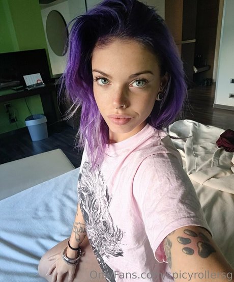 spicyrollersg adult star gallery