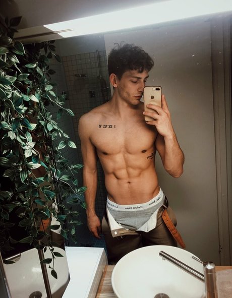 battyboyfree best actress image