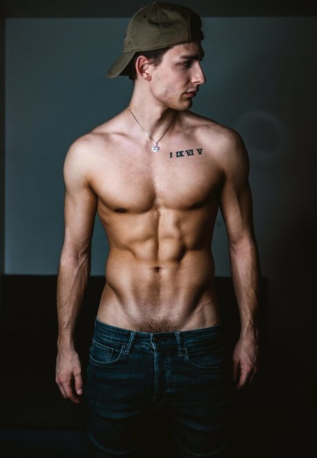 battyboyfree model adult archive