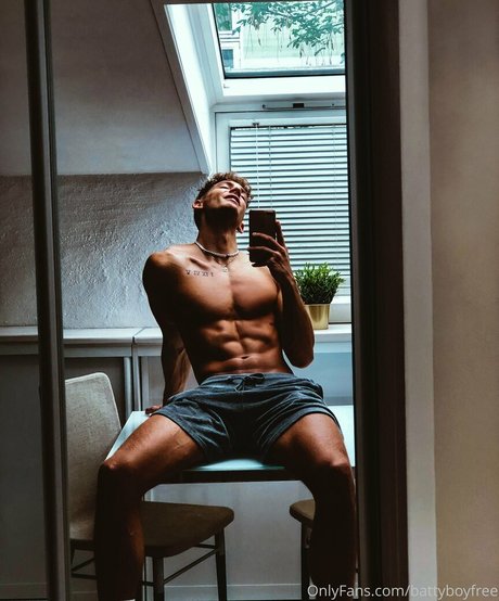 battyboyfree star nudes picture