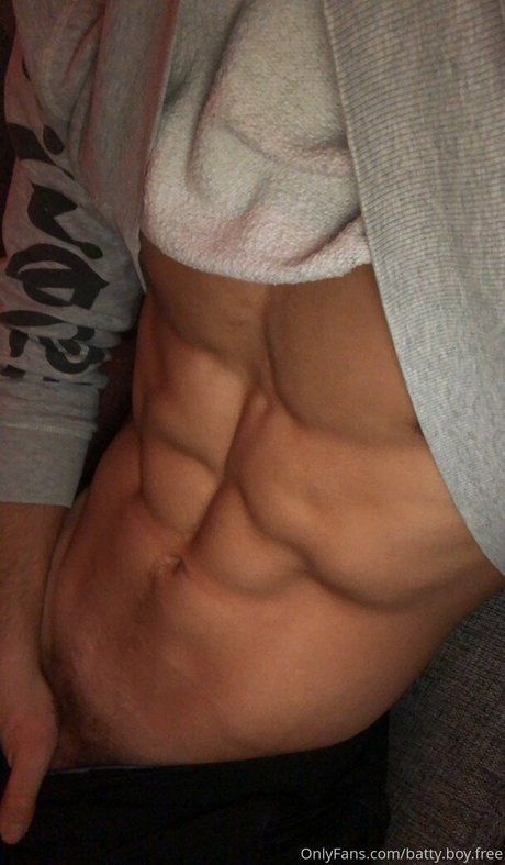 battyboyfree model nude pics