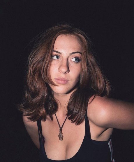 Tati Bruening Profile pic