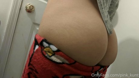 pink kunt beautiful actress photo