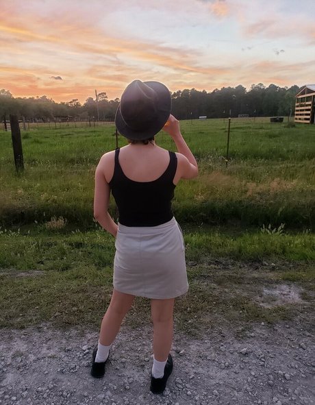 pink kunt model adult img