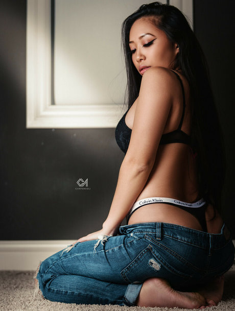 Vivian Wong star pornographic pictures