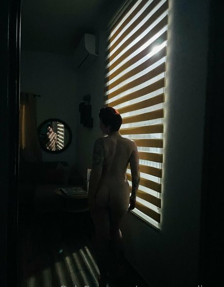 rosamagnoliaxo free model pic