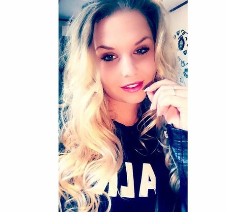 Joyce Straten nude star photo