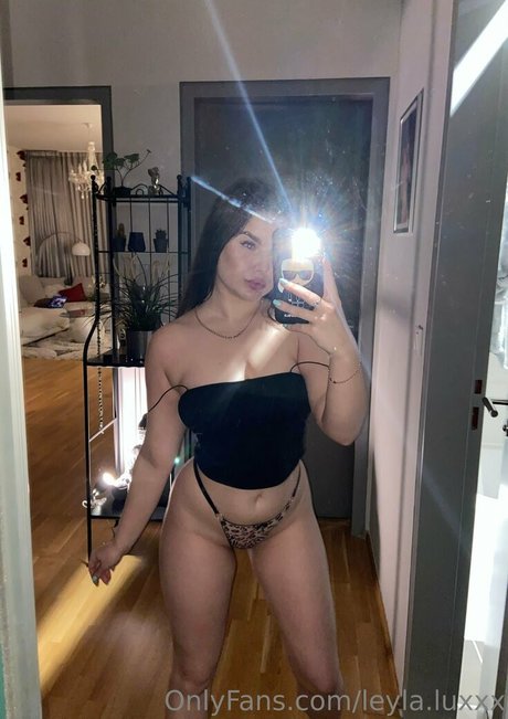 leyla luxxx adult star pics