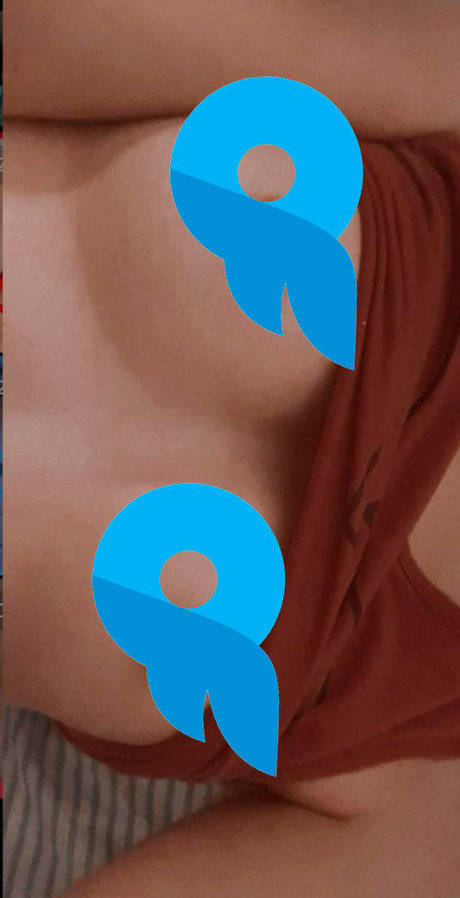 tattooed redhead onlyfans sexy pictures