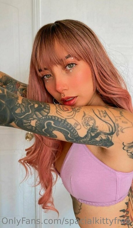 spacialkittyfree star nudes picture