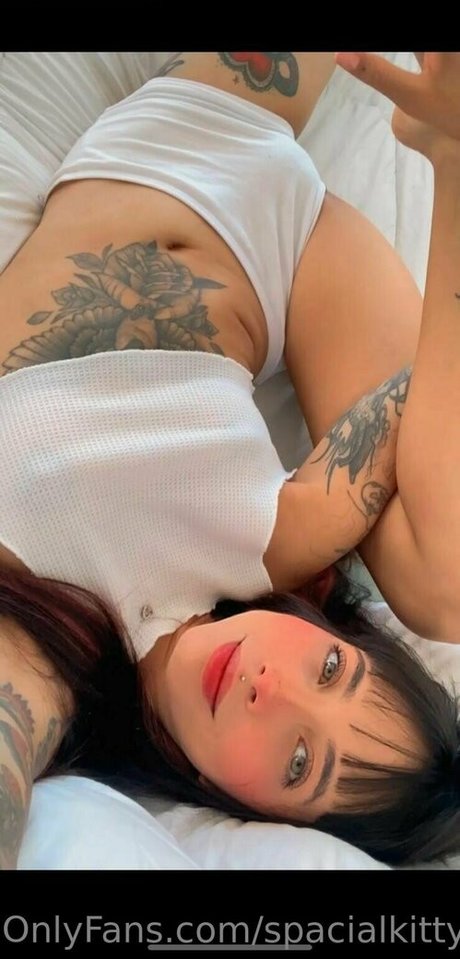 spacialkittyfree naked star archive