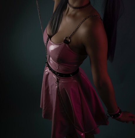 hollyhellfree model pornographic photo