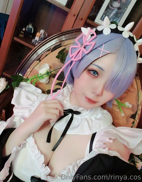 rinya cos free model picture