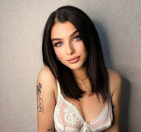 mee zee free star galleries