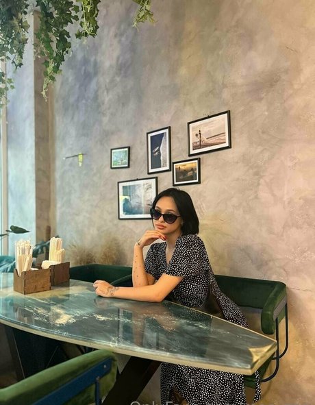 mee zee pornstar sex gallery