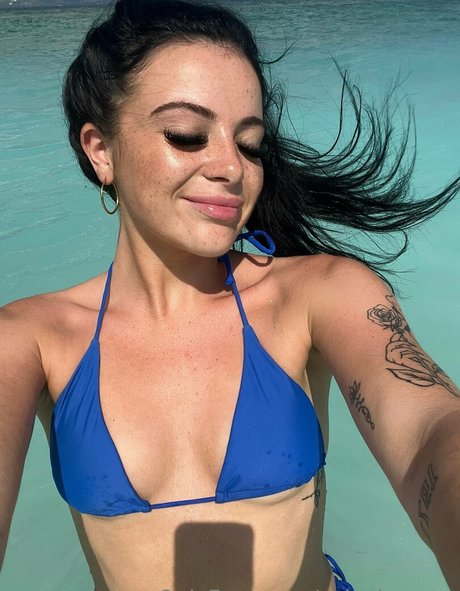 xolaylarosee model adult photo