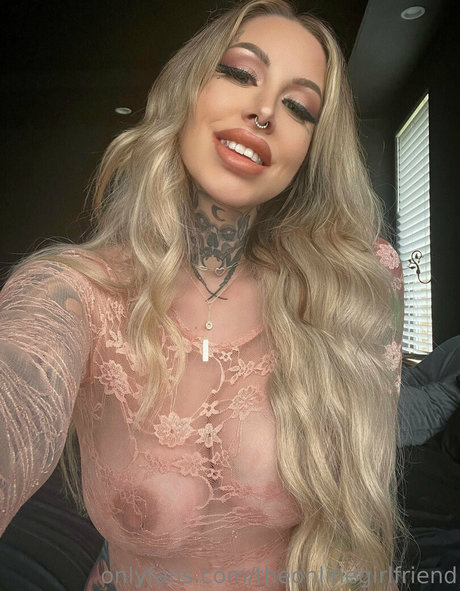 theonlinegirlfriend actress image