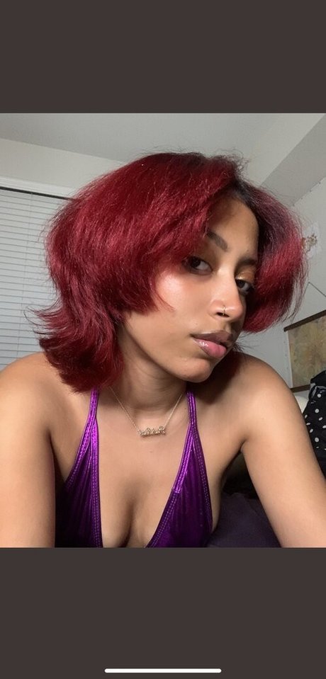 Aquariushottie sexy model img