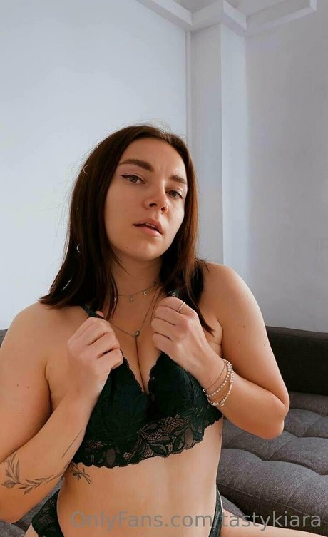 misato mylf porn model pic