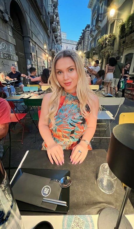 Natalie Power star art picture