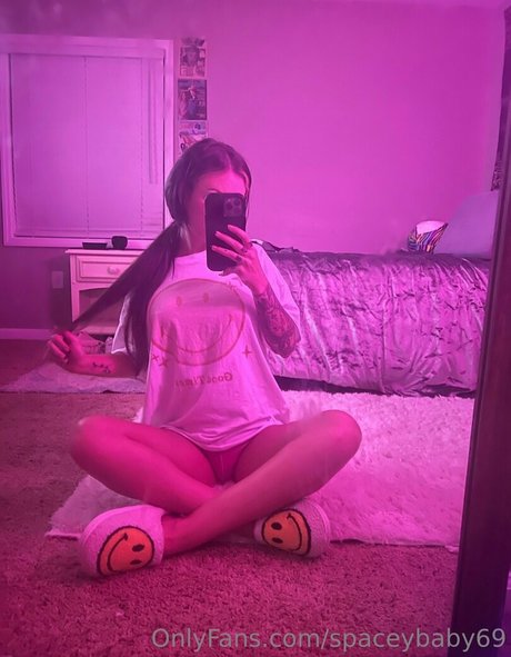 spaceybaby69 naked star gallery