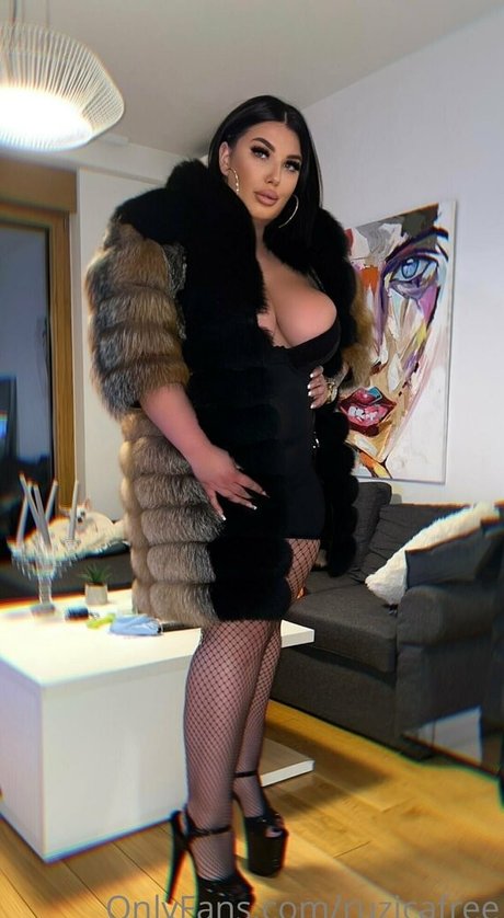 ruzicafree adult actress image