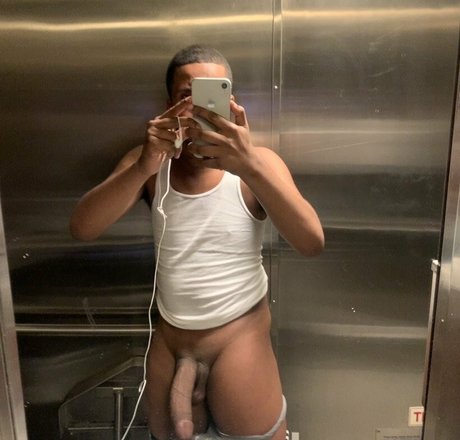 tylerbandsome art star photo