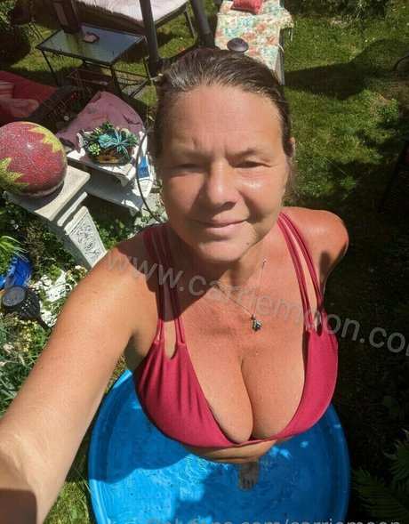 carriemoon top star photo