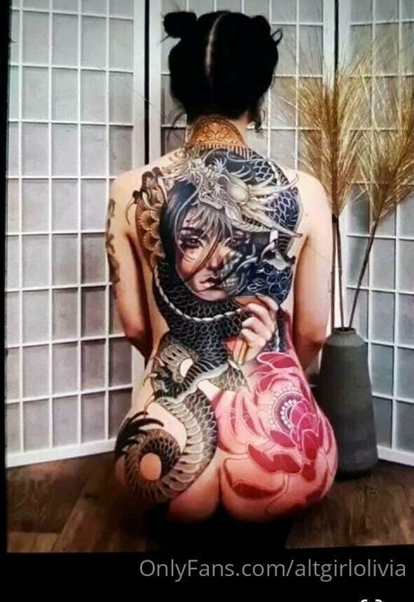 olimooooo model nude img