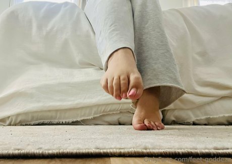feet goddezz nudes model gallery