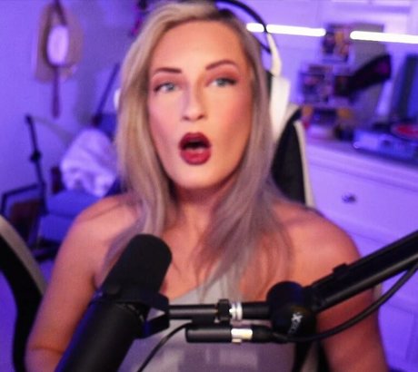 BasicWitGirl art model gallery