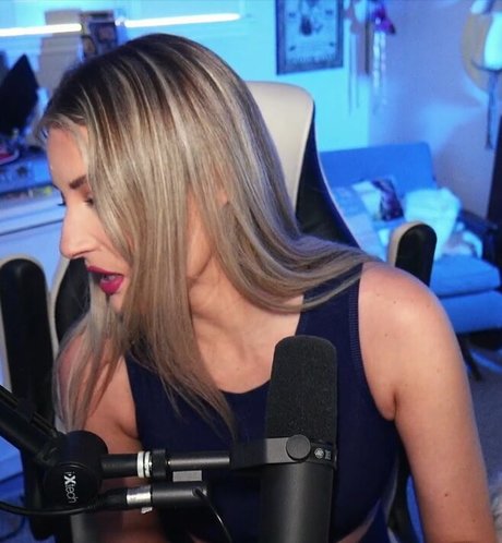 BasicWitGirl pornstar naked archive