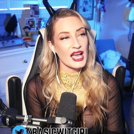 BasicWitGirl pornstar nude gallery