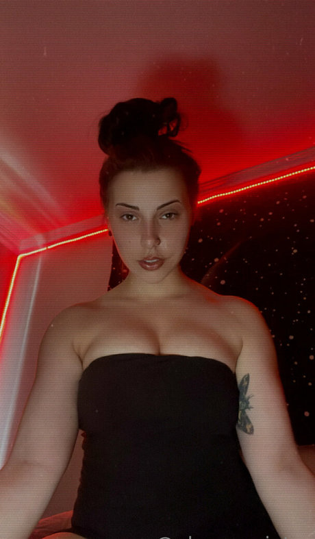 alyssa winter beautiful star photo