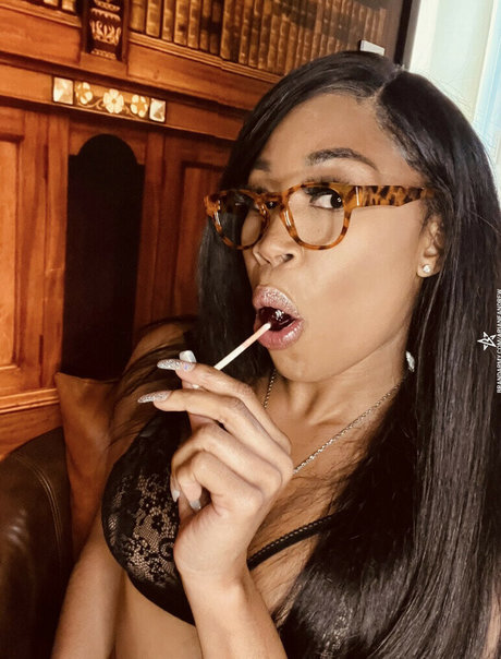 Ariane Andrew nice actress galleries