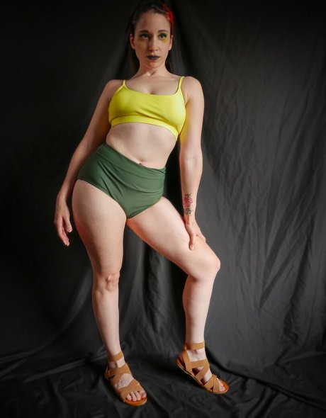 SunfyreTv sexy star photo