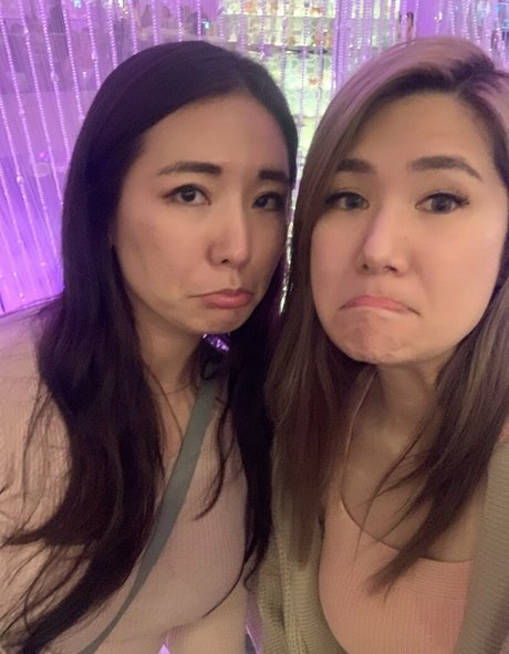 beccatilts naked model img