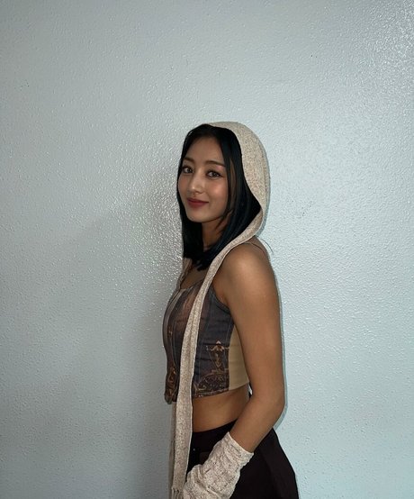 Jihyo model hot pics