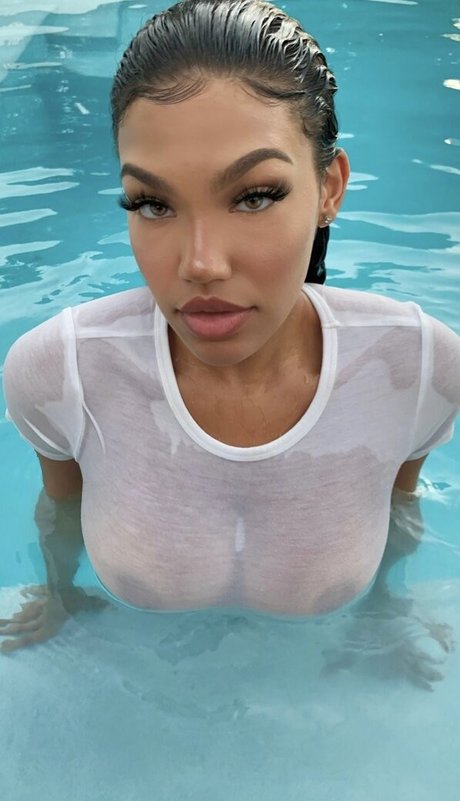 xttiona sex model picture