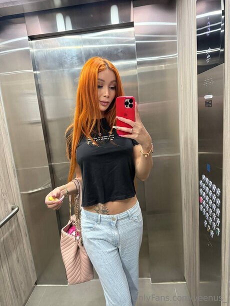 Veenus_ star sexy pics