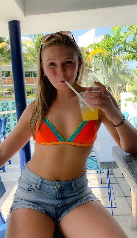 Melissa May hot model galleries