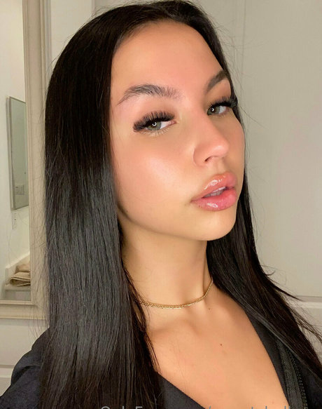 sweetsbellaxo beautiful actress gallery