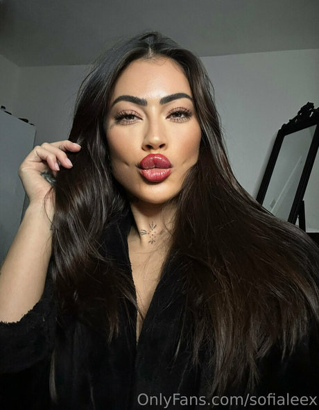 sofialeex pornographic model photo