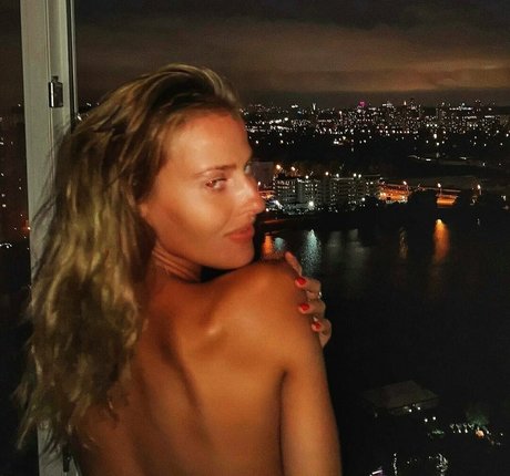 queen of atlantic nice actress photos